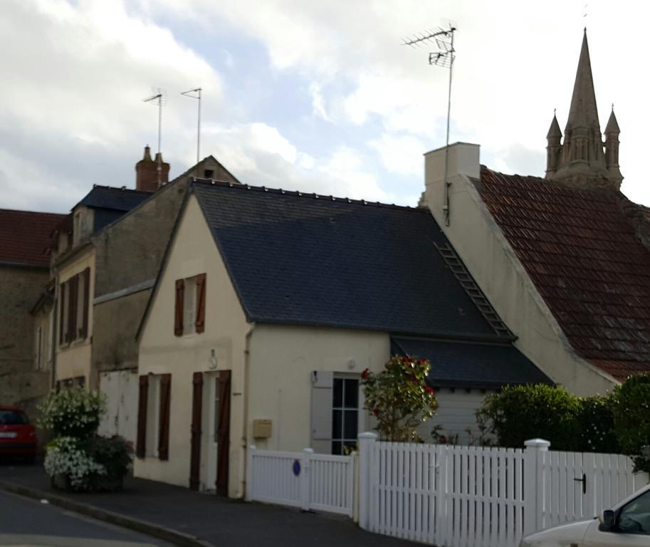Maisoun Pequeux Arromanches-les-Bains Exterior foto